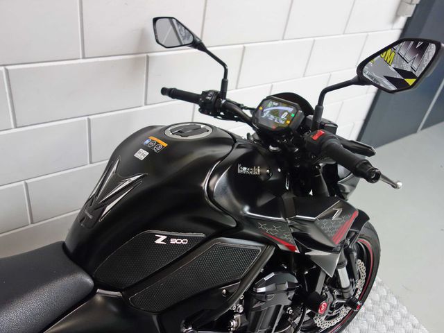 kawasaki - z900