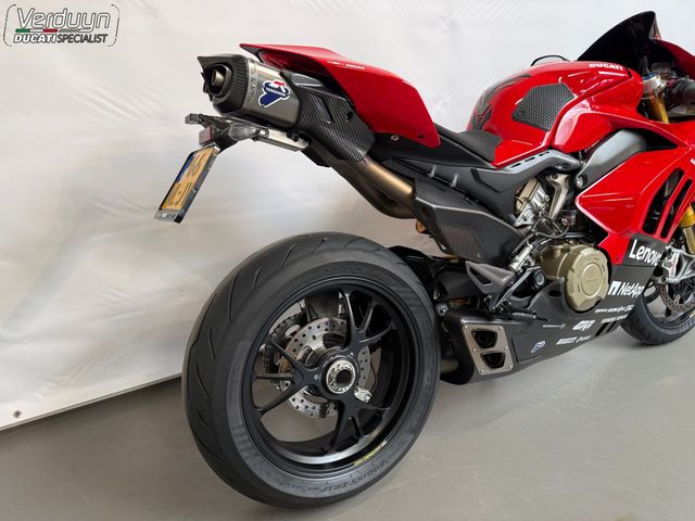 ducati - panigale-v4-s