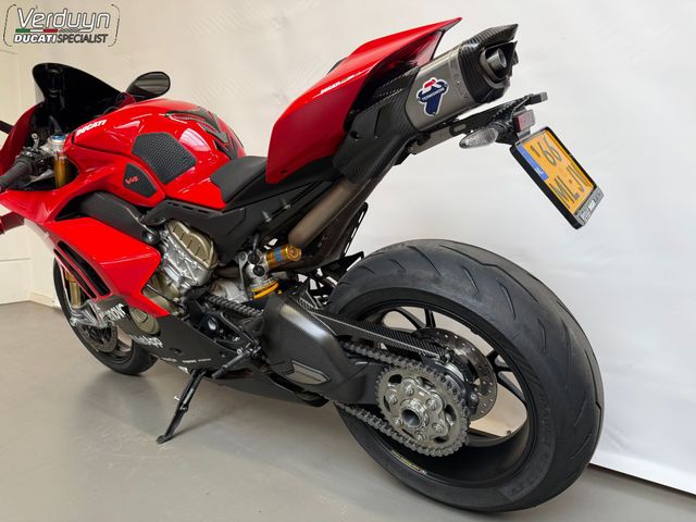 ducati - panigale-v4-s