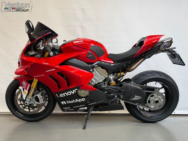 ducati - panigale-v4-s