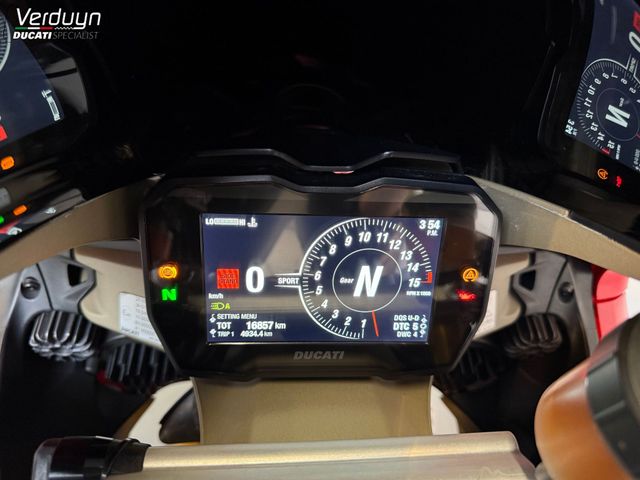 ducati - panigale-v4-s