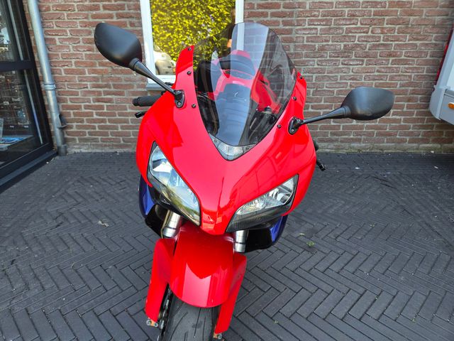 honda - cbr-1000-rr-fireblade
