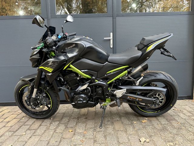 kawasaki - z900