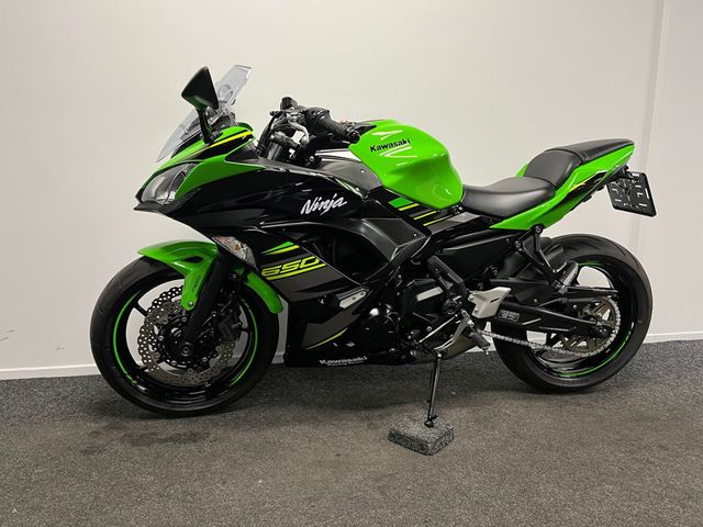 kawasaki - ninja-650-krt-edition