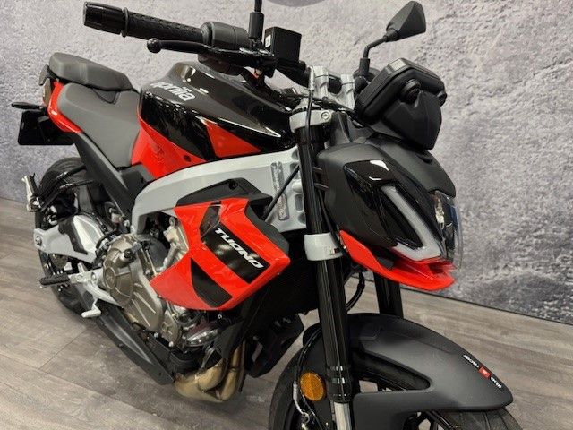 aprilia - tuono-457