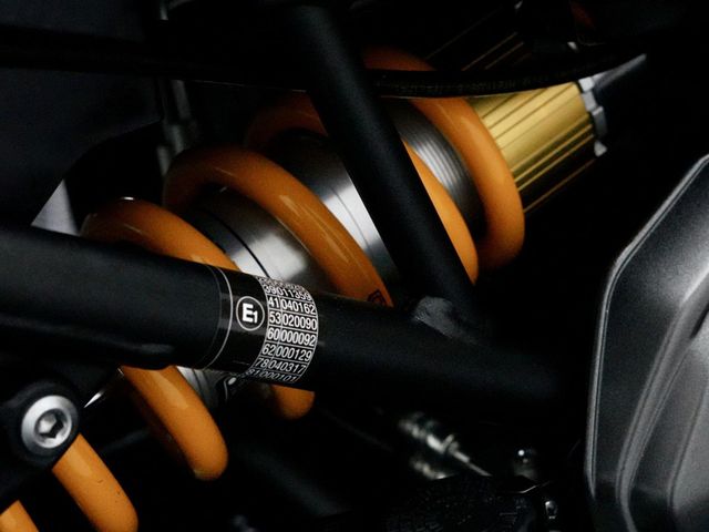 kawasaki - z900-se-performance