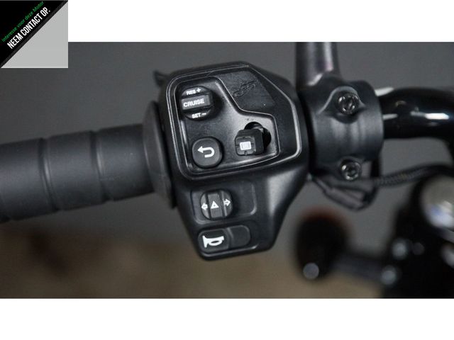 indian - scout-bobber-limited-tech