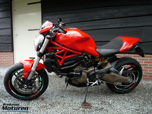 ducati - monster-821