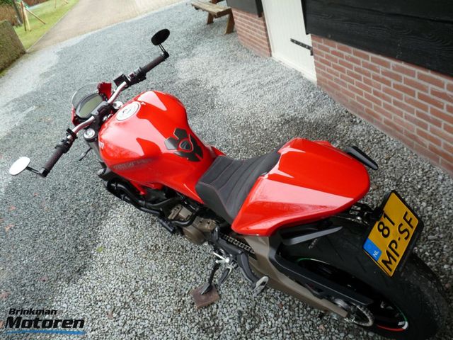 ducati - monster-821