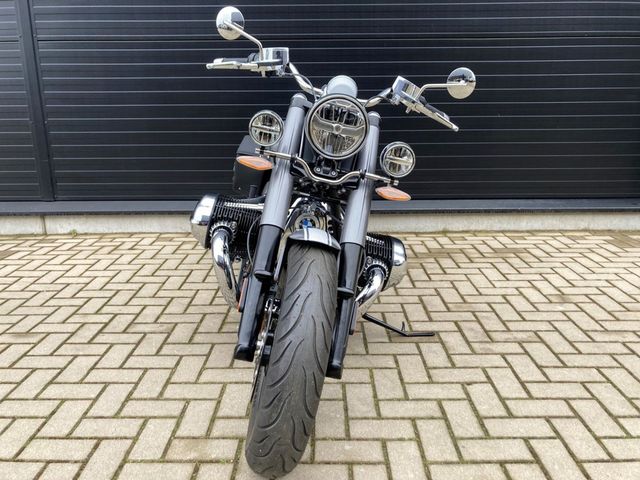bmw - r-18-classic