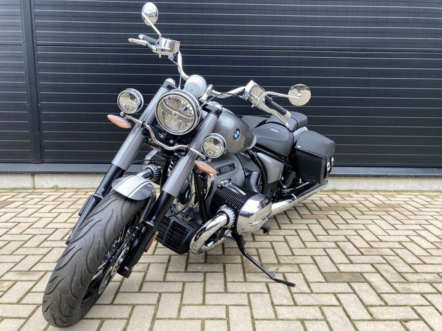 bmw - r-18-classic