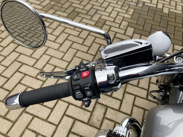 bmw - r-18-classic