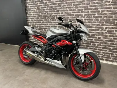 TRIUMPH STREET TRIPLE Rx ABS – foto 2