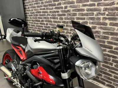 TRIUMPH STREET TRIPLE Rx ABS – foto 3