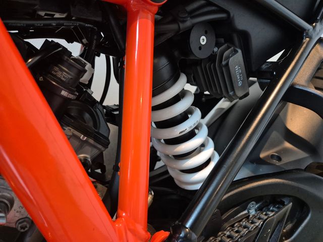 ktm - 1290-super-duke-gt