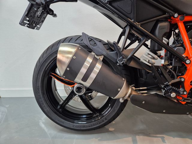 ktm - 1290-super-duke-gt