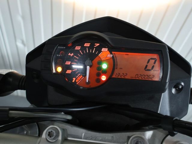 ktm - 690-duke
