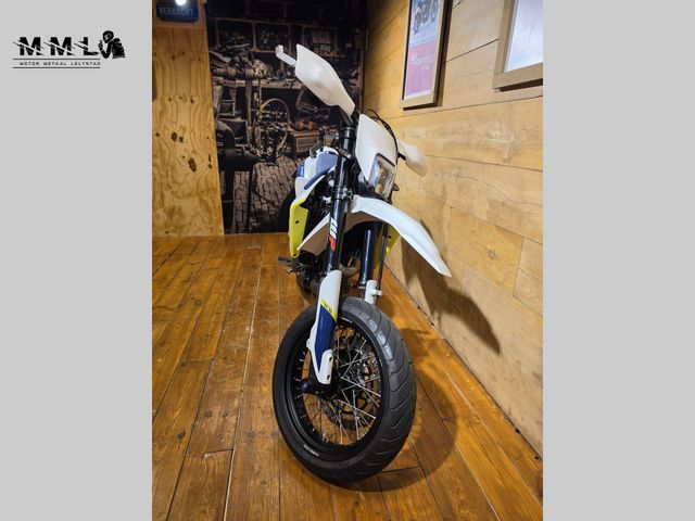 husqvarna - 701-supermoto