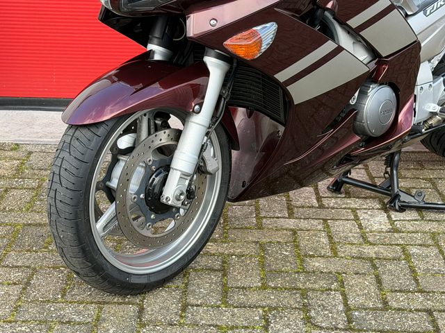 yamaha - fjr-1300