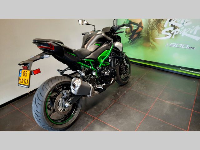 kawasaki - z900