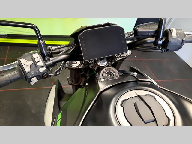kawasaki - z900