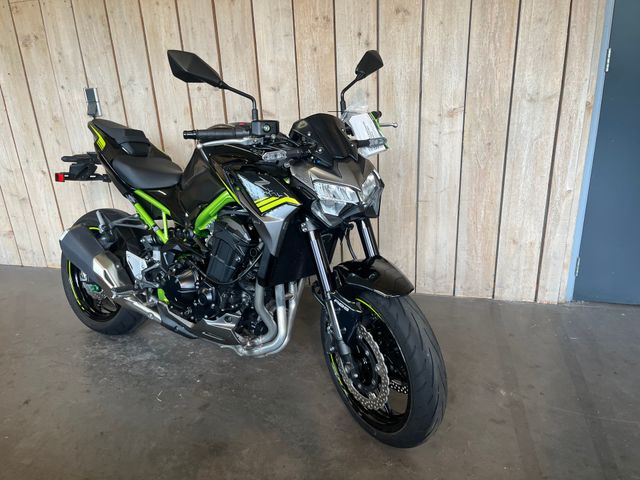 kawasaki - z900