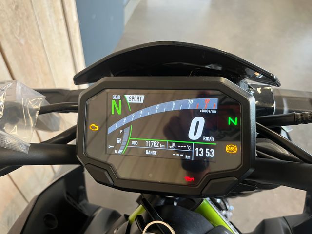kawasaki - z900