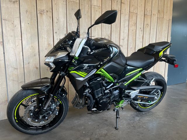 kawasaki - z900