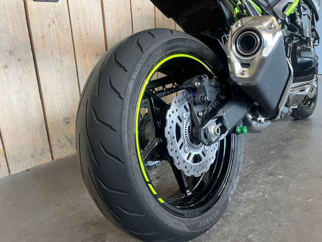 kawasaki - z900