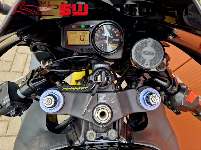 honda - cbr-900-rr-fireblade