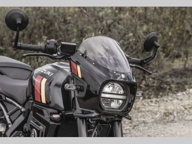 suzuki - gsx-8tt