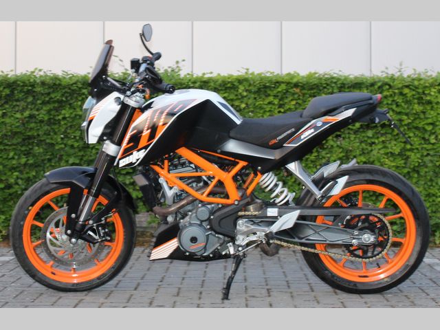 ktm - 390-duke