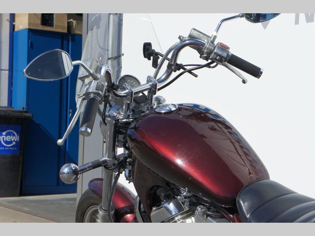 suzuki - vs-700-intruder