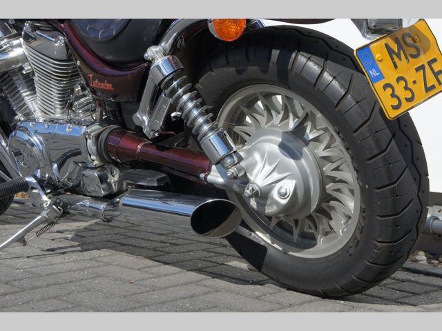 suzuki - vs-700-intruder