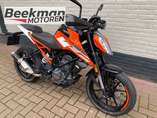 ktm - 125-duke