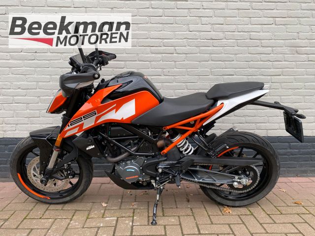 ktm - 125-duke