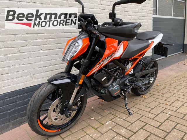 ktm - 125-duke