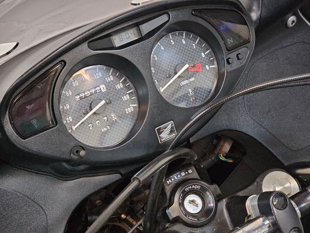 honda - nt-650-v-deauville