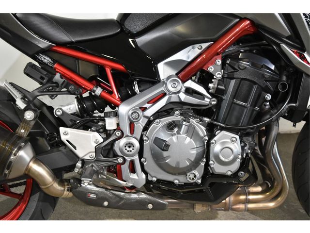 kawasaki - z900