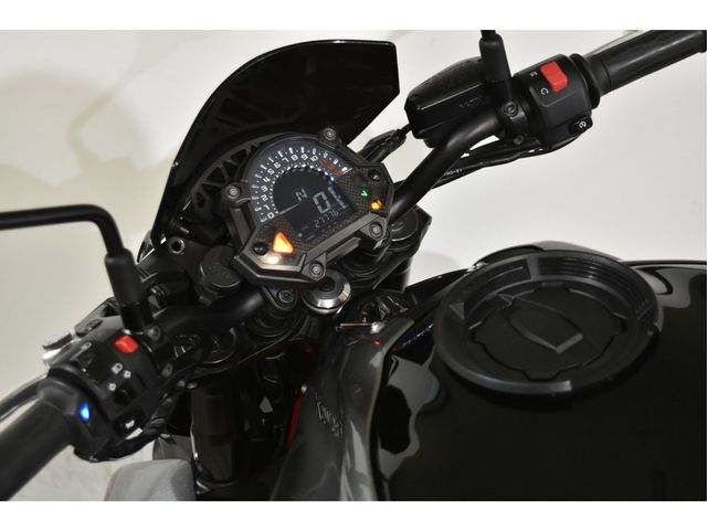 kawasaki - z900