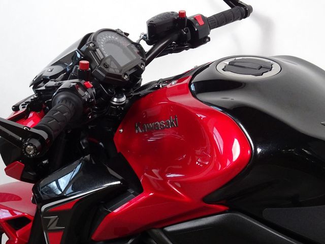 kawasaki - z900-performance