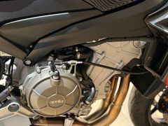 Aprilia Tuono 660 Factory Shakedown Yellow 2026 2026 nieuw – foto 8 van 10