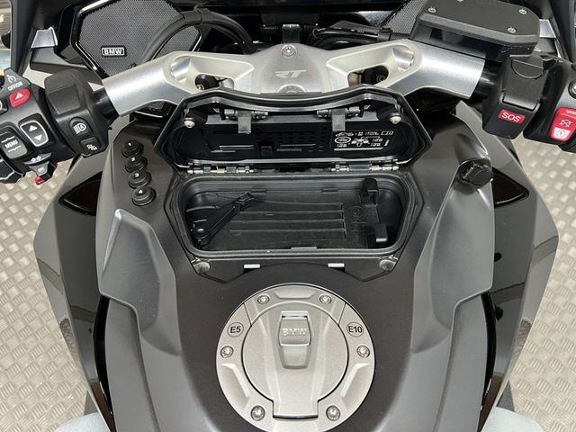 bmw - r-1300-rt