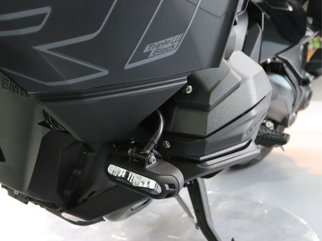 bmw - r-1300-rt