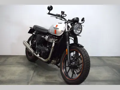 TRIUMPH STREET TWIN – foto 4