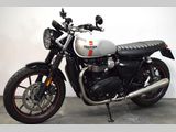 TRIUMPH STREET TWIN