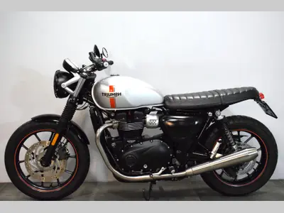 TRIUMPH STREET TWIN – foto 2