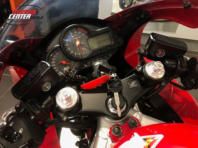 honda - vtr-1000-f-firestorm