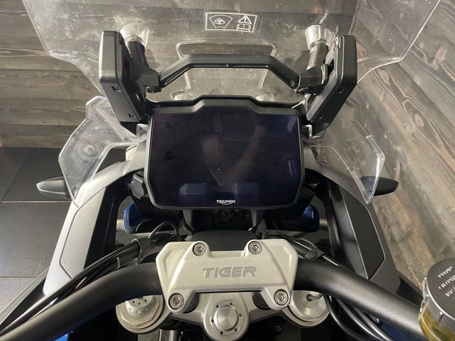 triumph - tiger-1200-gt-explorer
