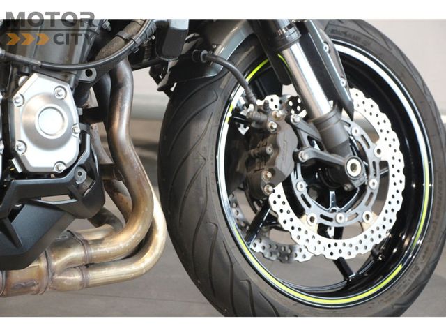 kawasaki - z900